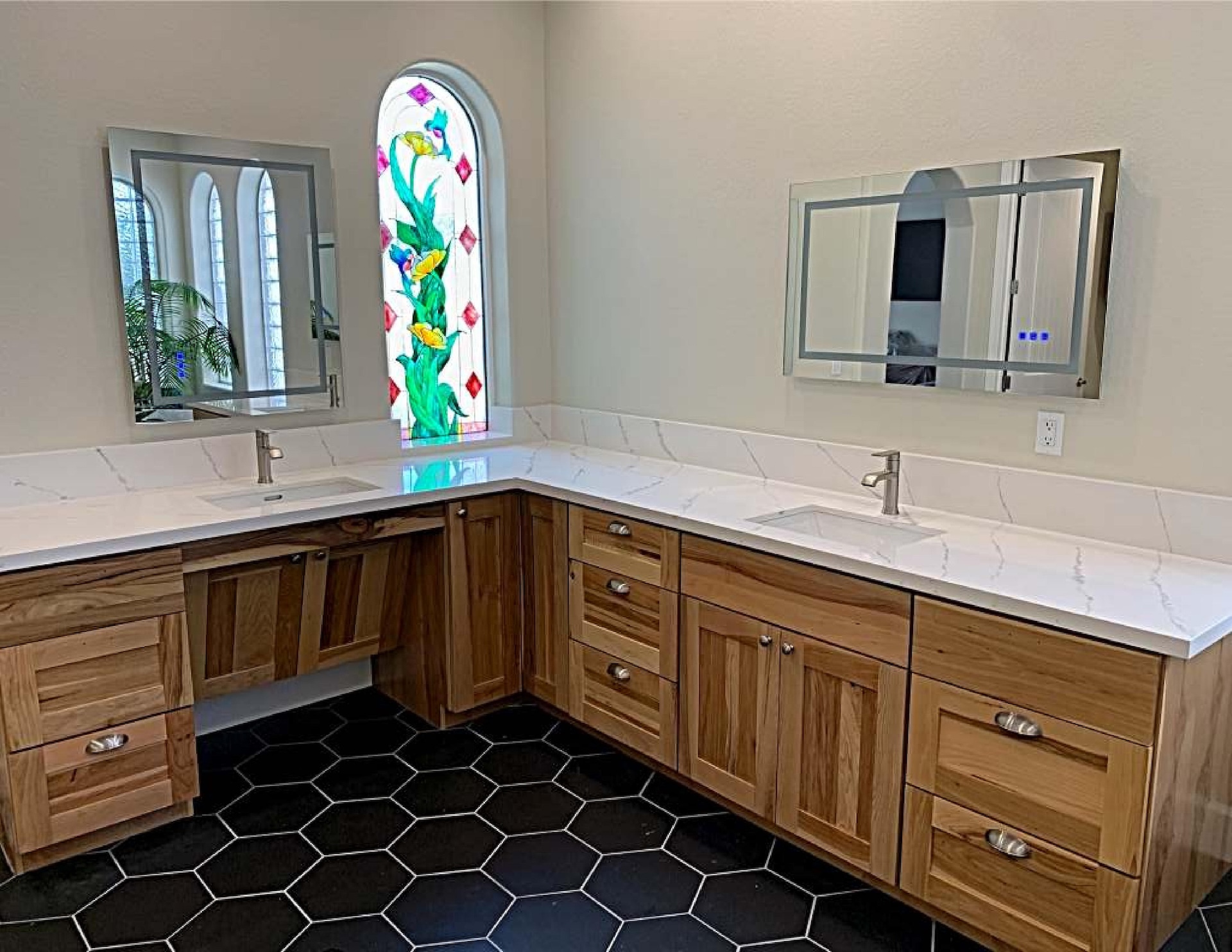 Bathroom Vanity Tile and Sinks