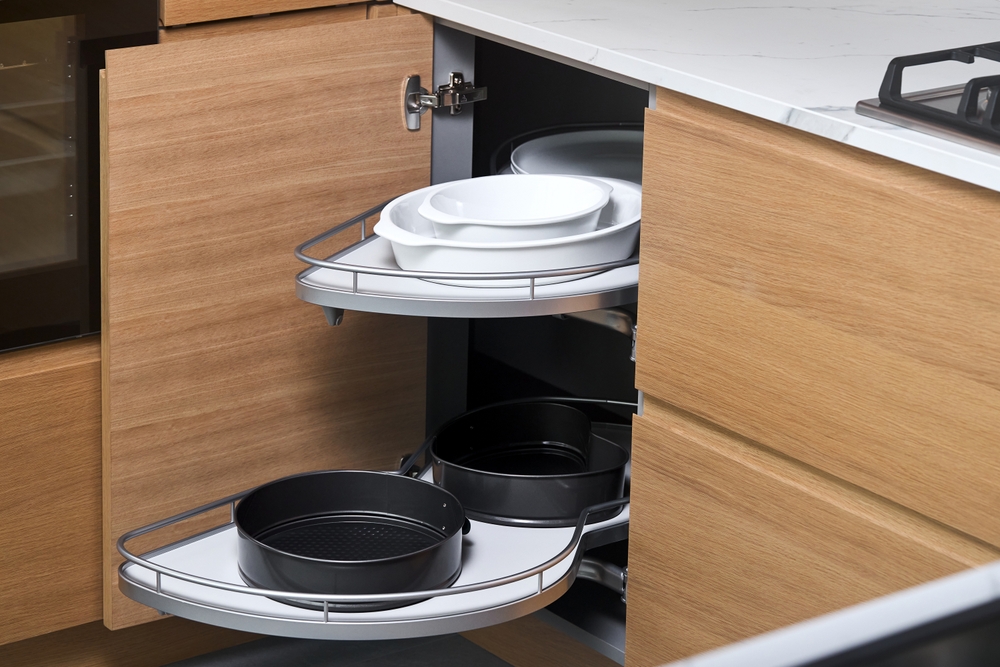 Kitchen cabinet